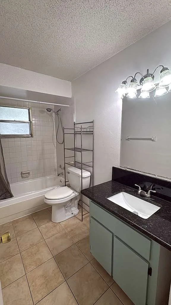 2 bed, 840 sqft, $1,500 — Photo 4