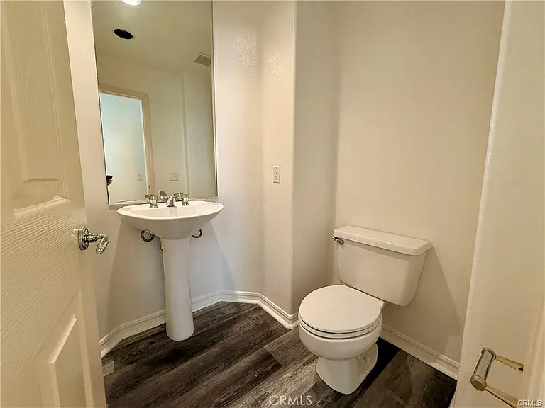 27461 Glenwood Dr — Photo 8