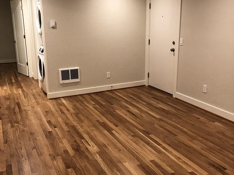 Juneau Apartments — Photo 17