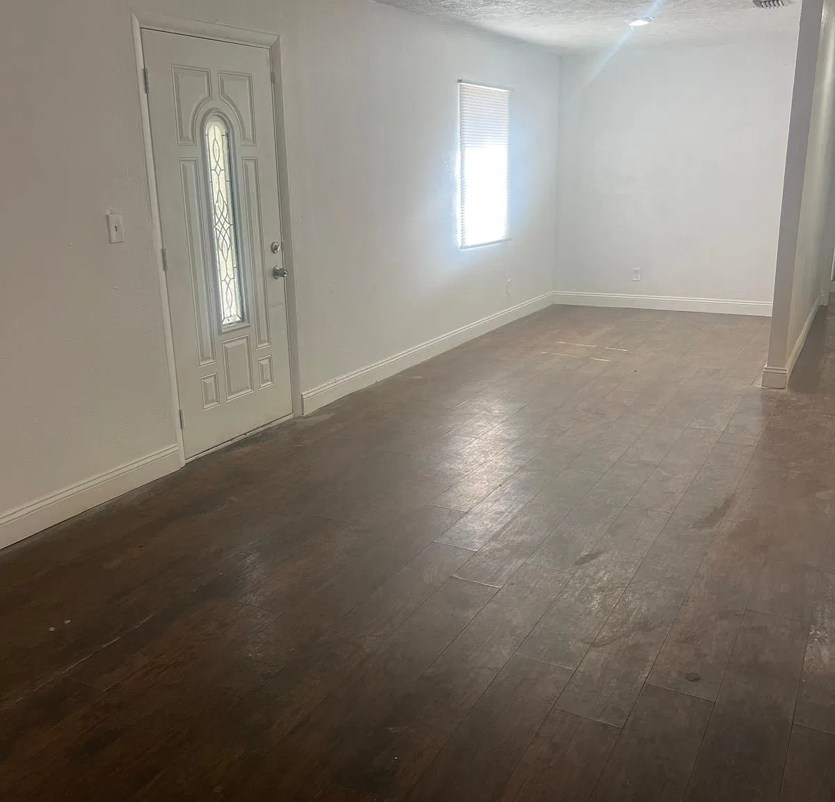 4 bed, 1.5 bath, 1668 sqft, $1,400 — Photo 4