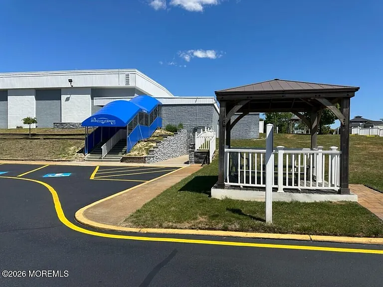 59 Guadeloupe Dr — Photo 24