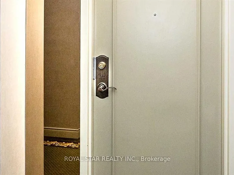5 Lisa St #912 — Photo 3