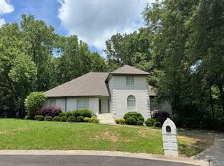 210 Pinehurst Cir, Gardendale, AL 35071