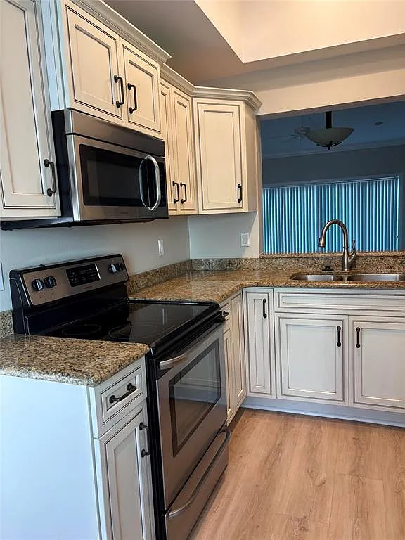 2 bed, 2.0 bath, 1129 sqft, $2,500 — Photo 3