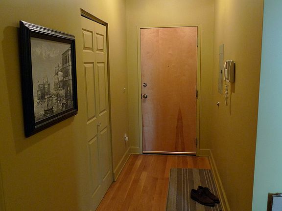 2nd image of 2700 W Belmont Ave Unit 306