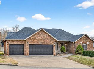 930 E Canterbury Street, Springfield, MO 65810