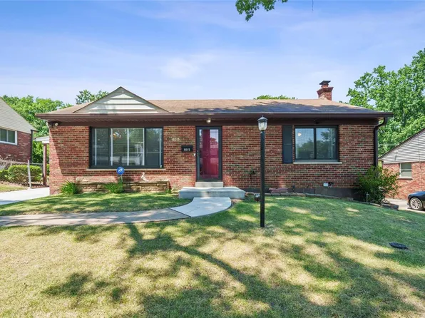 8015 Braddock Dr, Saint Louis, MO 63130