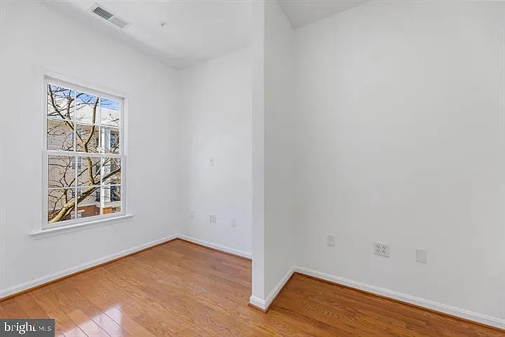 232 Main St #4 — Photo 6