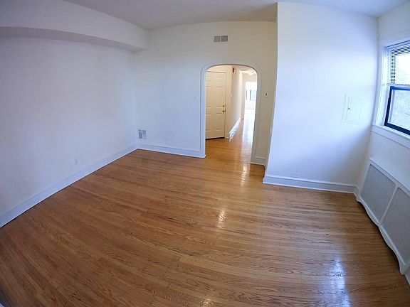 5th image of 1901 S Broad St Floor 2