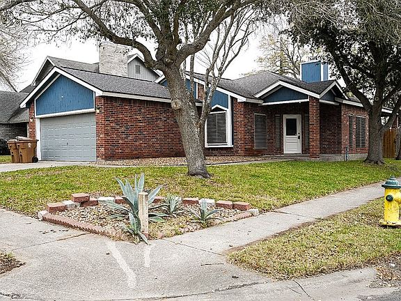3rd image of 7658 Clearbrook Dr
