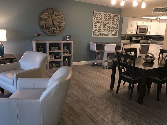 View to dining area/kitchen