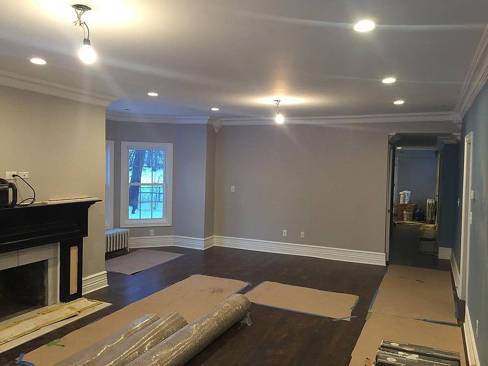 2nd image of 2150 E Main St