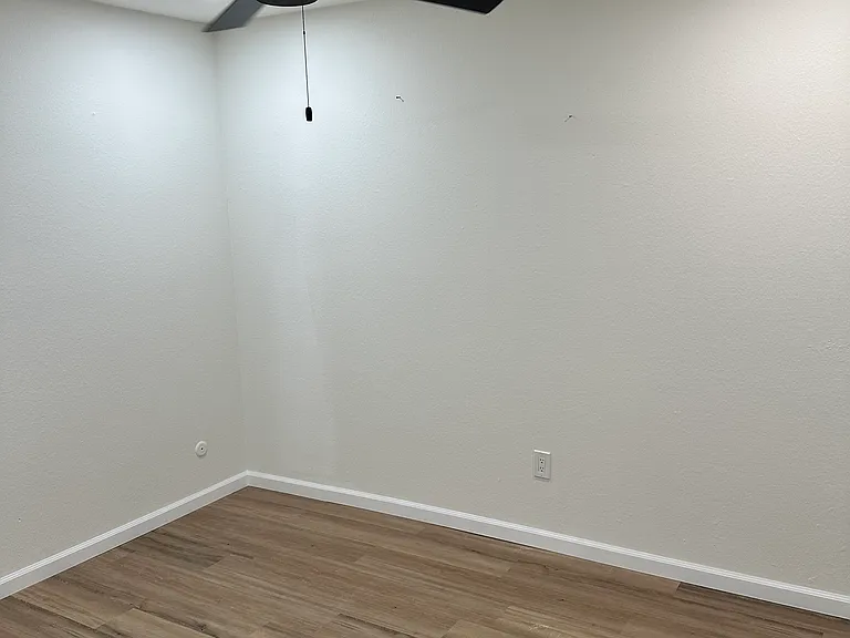 1817 E Grand Ave #72 — Photo 12