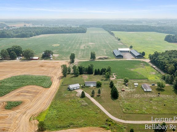 2nd image of 10130 Stahl Rd