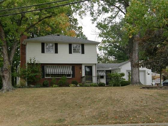 2nd image of 11 Hermay Dr