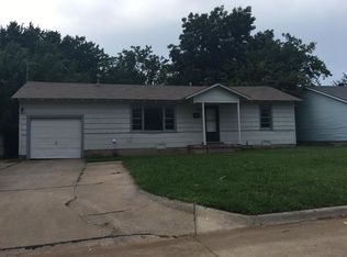 1113 Holly Ln, Midwest City, OK 73110