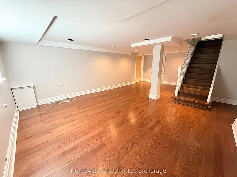 398 Maple Ave — Photo 29