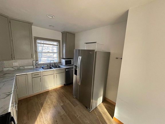 3rd image of 25772 Babs St