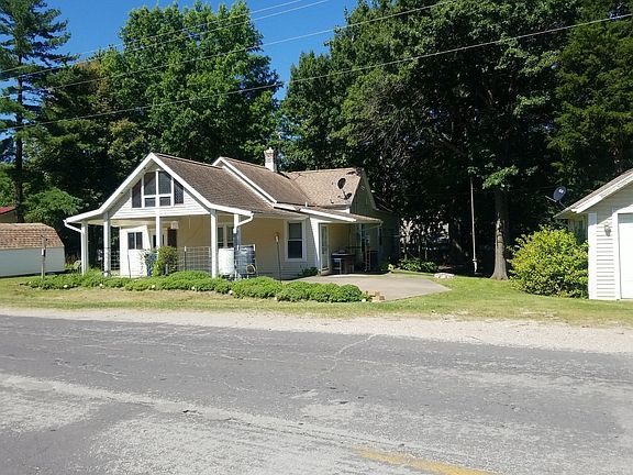 2nd image of 703 S Monticello Rd