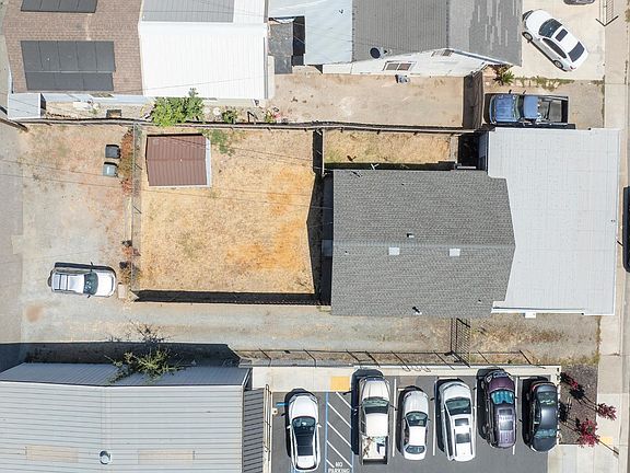 4th image of 3513 Atchison St