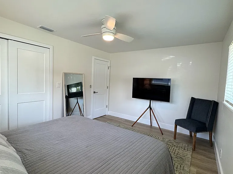 9337 Silverthorne Dr — Photo 17