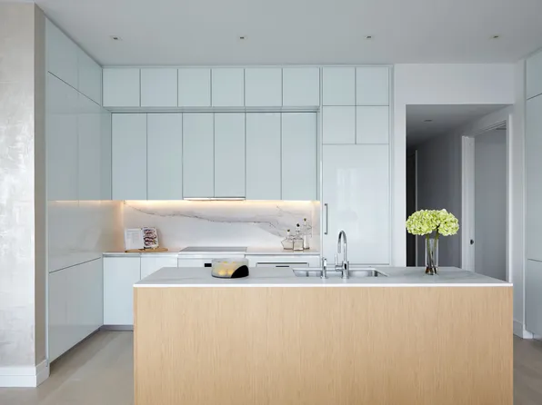 200 East 59th Street image 2 of 14