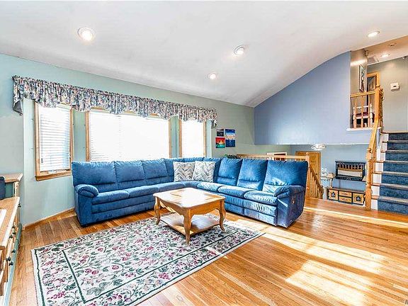 3rd image of 1217 Julia Ln
