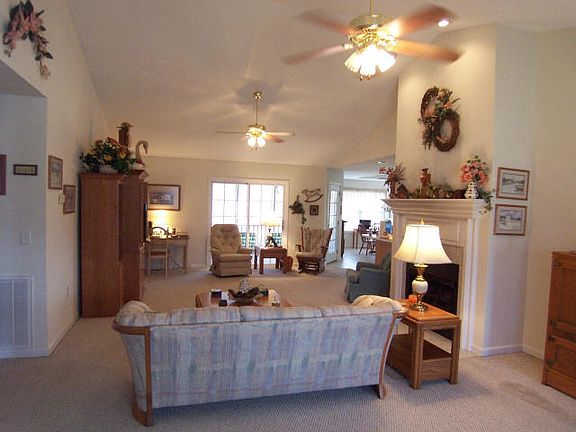 2nd image of 265 Clinton Wright Ln