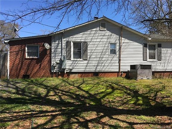 3rd image of 114 Joes Ln