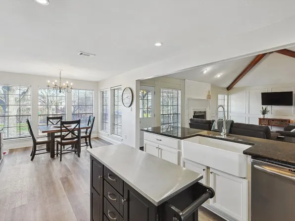 121 Cedarcrest Ln, Double Oak, TX 75077