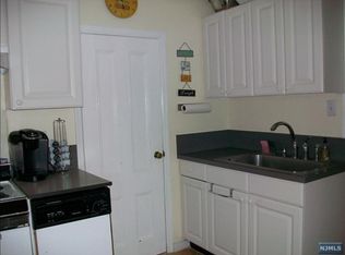 90 3rd Ave, Paterson, NJ 07506