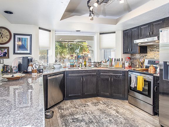 4th image of 2845 Hidden Valley Ln
