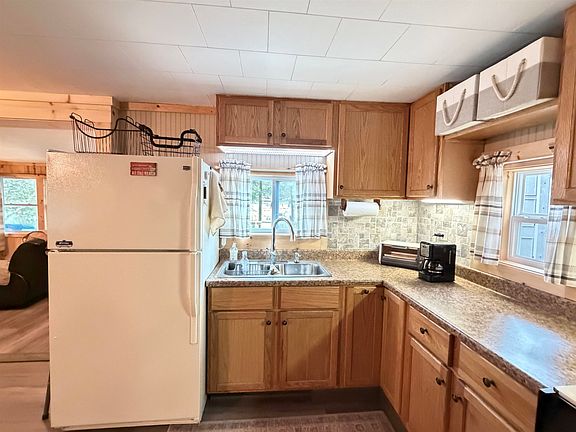 5th image of 961 Lake Dr
