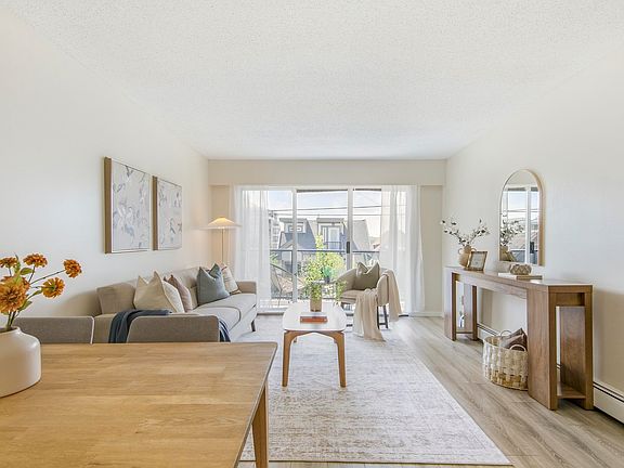 4th image of 230 Mowat St #108