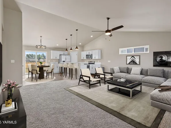 403 Pear Dr, Tieton, WA 98947