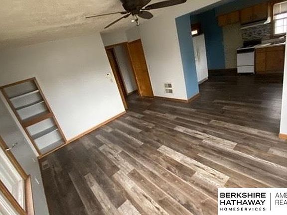5th image of 1008 9th Ave