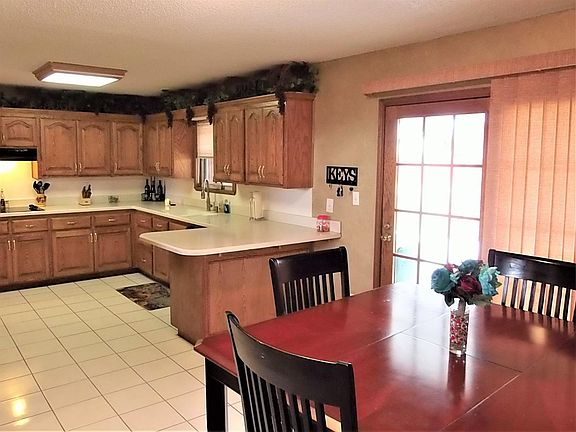 4th image of 7003 Santa Fe Dr