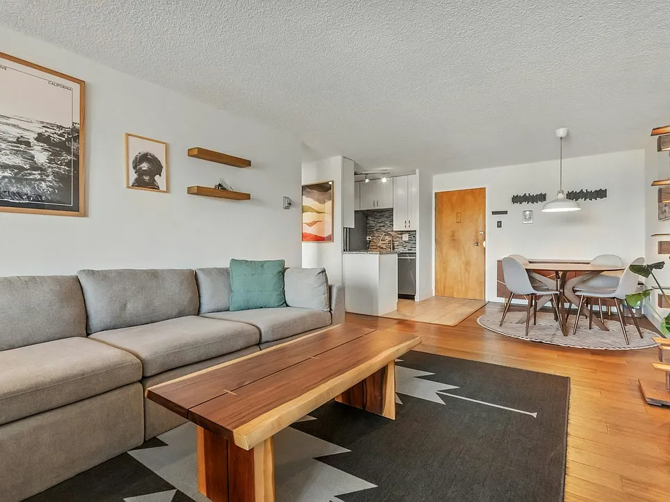 4800 E Hale Pkwy