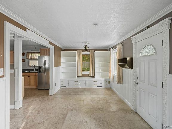 4th image of 230 Lakeside Trail