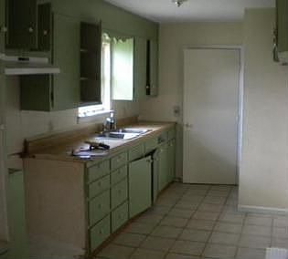 2nd image of 1003 Marion Dr