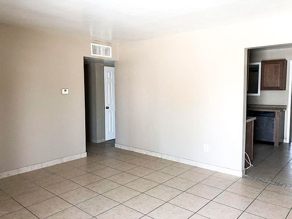 3rd image of 1451 E Nielson Ave