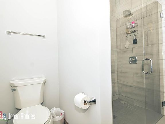 3rd image of 4324 N Ashland Ave #Ua2
