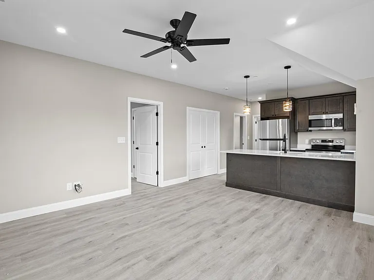 680 Union St — Photo 12