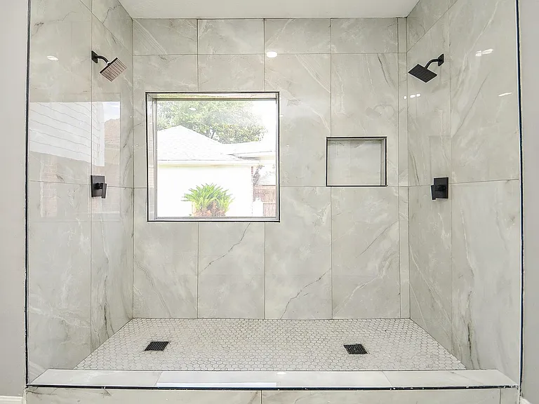 9211 Abbey Chase Ln — Photo 18