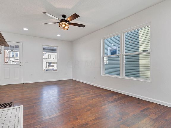 4th image of 724 Seymour Ave