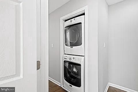 5th image of 1319 49th St NE