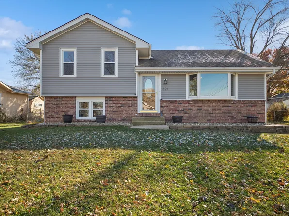 321 NE 9th St, Ankeny, IA 50021