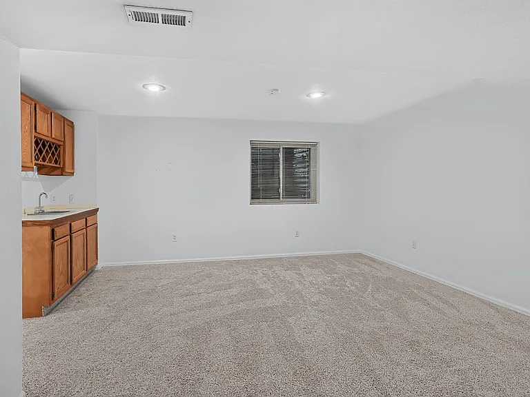 11422 W Parkhill Dr — Photo 16