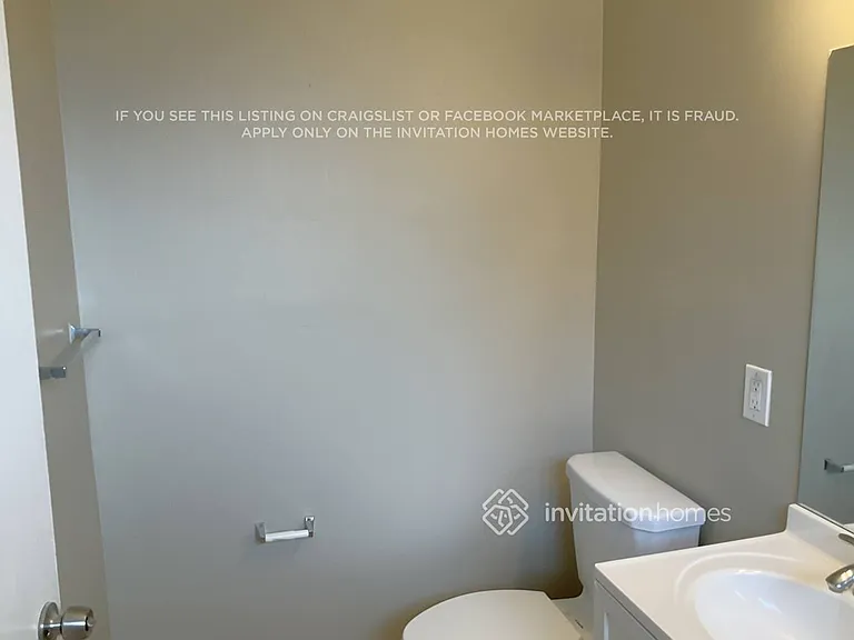 3921 NW 4th Ct — Photo 11