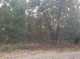 Ewing Rd, Twin lake, MI 49457